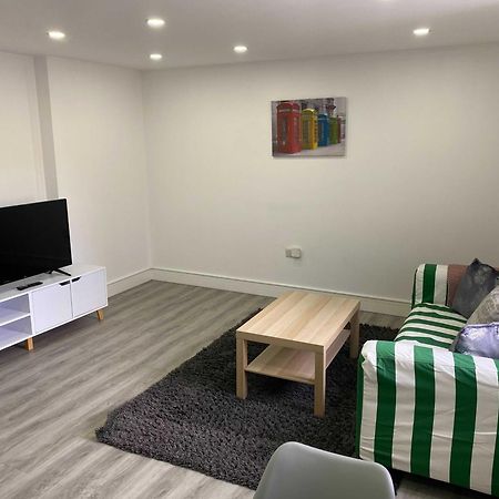 Adbolton House Apartments - Sleek, Stylish, Brand New & Low Carbon Nottingham Room photo